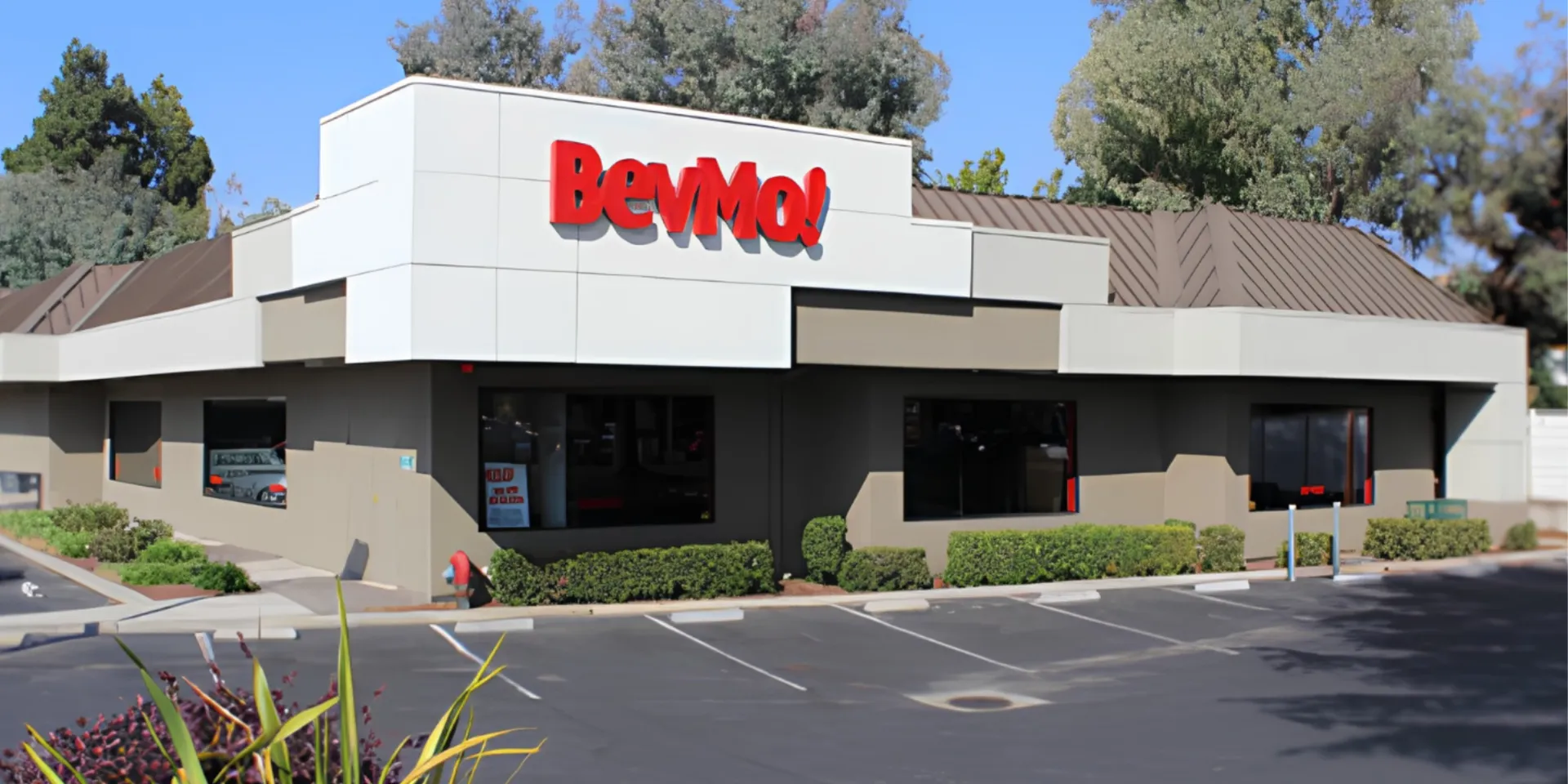BevMo Plaza